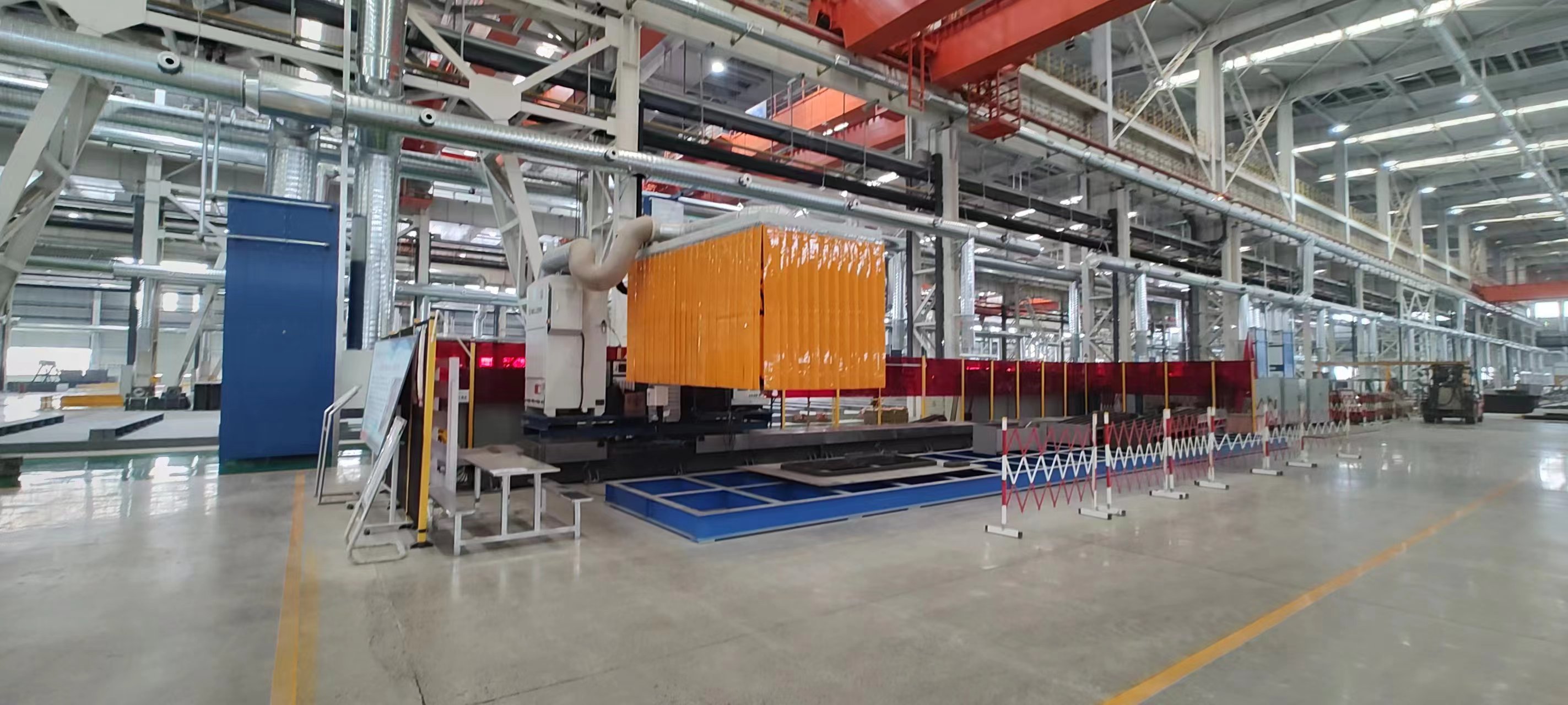某大型重型装备制造国企仁新机器人焊机工作站